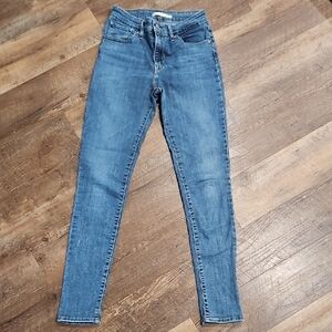 Levi's Women's Skinny Jeans in Blue